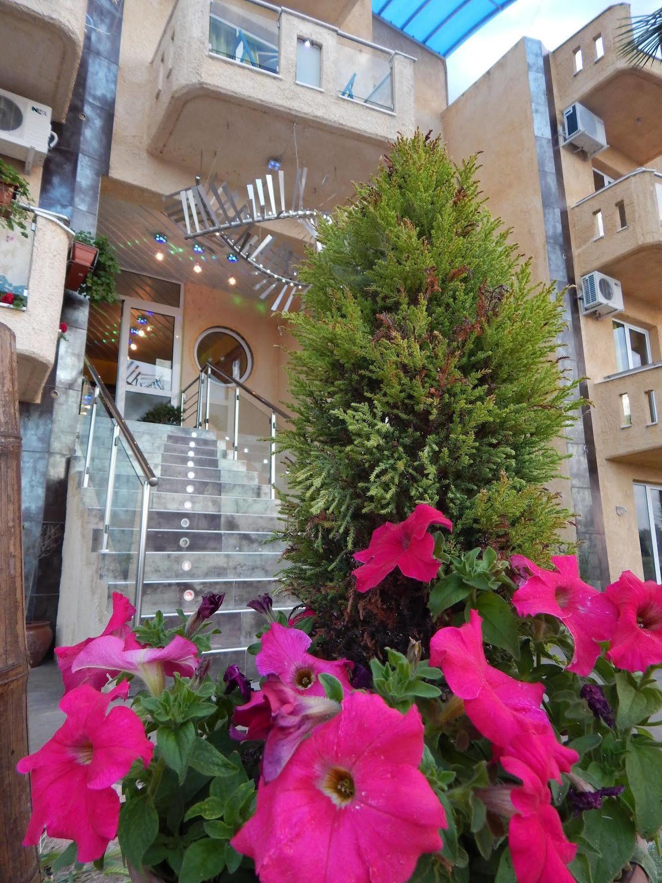 Lilalo Ηotel Paralía Exterior foto